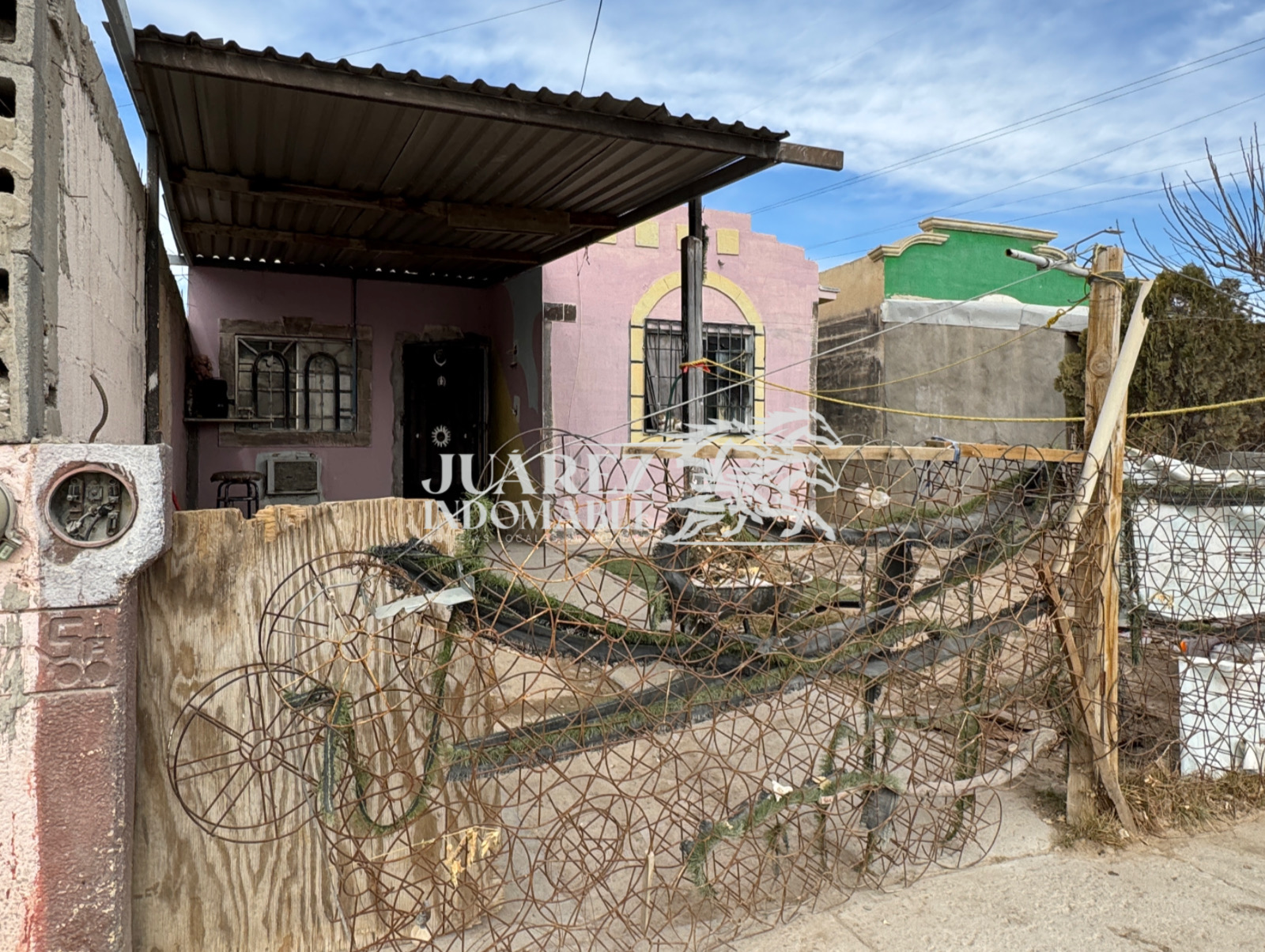 Rescatan a dos familias migrantes retenidas en Portal del Valle